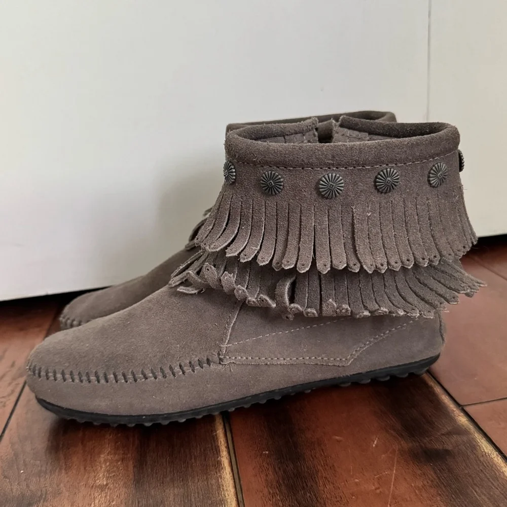 Minnetonka Suede Fringe Ankle Boots Boho Western Women’s 7.5